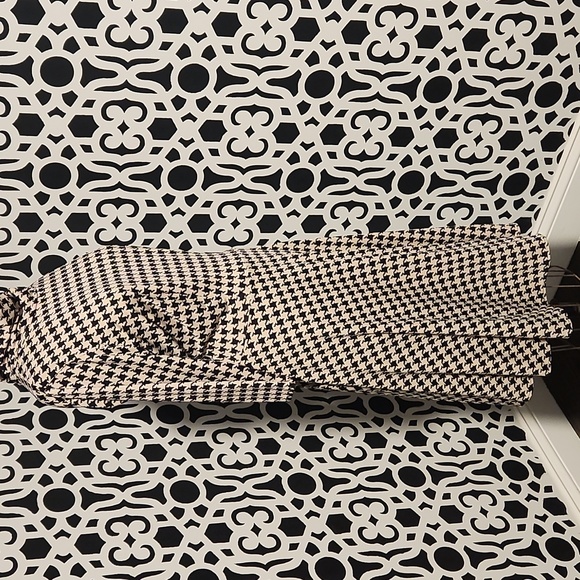 Karina - Black & Cream Houndstooth Print Dress sz XL (=14-16) - Picture 4 of 7